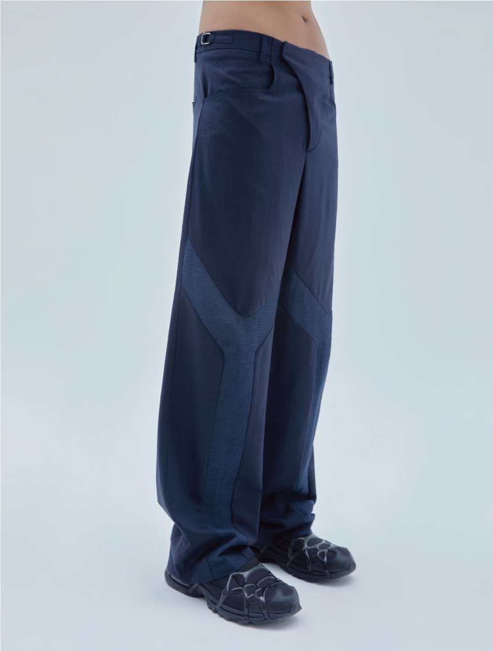 3 DIRECTION TROUSERS TYPE A
