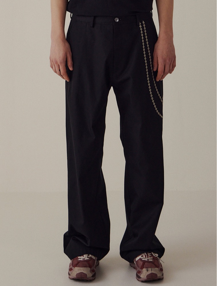 CHAIN EMBROIDERED PANTS_BLACK