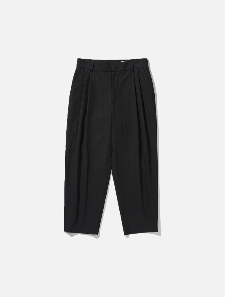 TWO PLEATS TAPERED PANTS [Black]